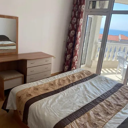 Sea Views, 1 Bedroom At Lazur 2 Appartement